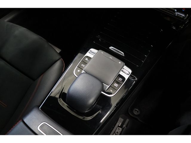 MERCEDES BENZ MERCEDES BENZ A class 2018