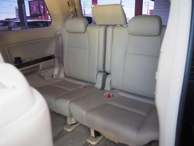 TOYOTA ALPHARD 2013