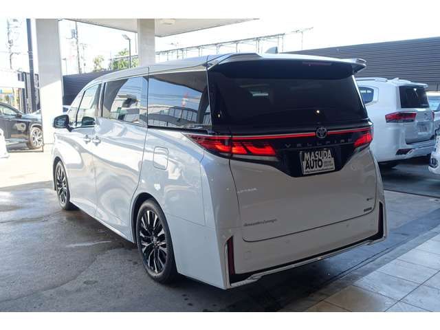 TOYOTA VELLFIRE  HYBRID 2025