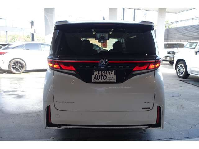 TOYOTA VELLFIRE  HYBRID 2025