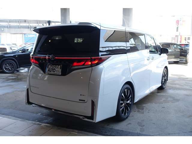 TOYOTA VELLFIRE  HYBRID 2025