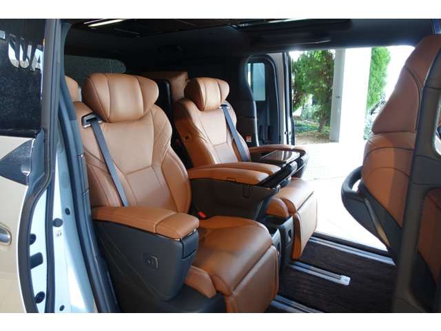 TOYOTA VELLFIRE  HYBRID 2025