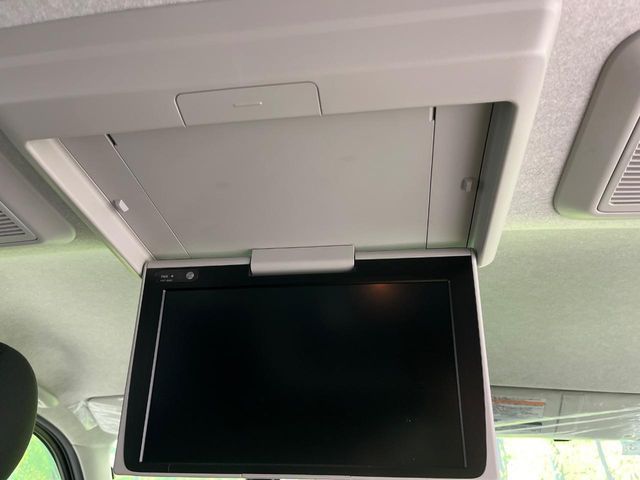 TOYOTA HIACE van 4WD 2025