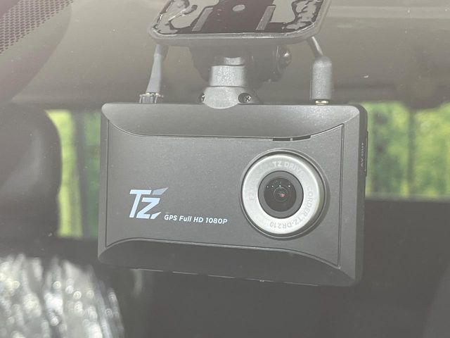 TOYOTA HIACE van 4WD 2025