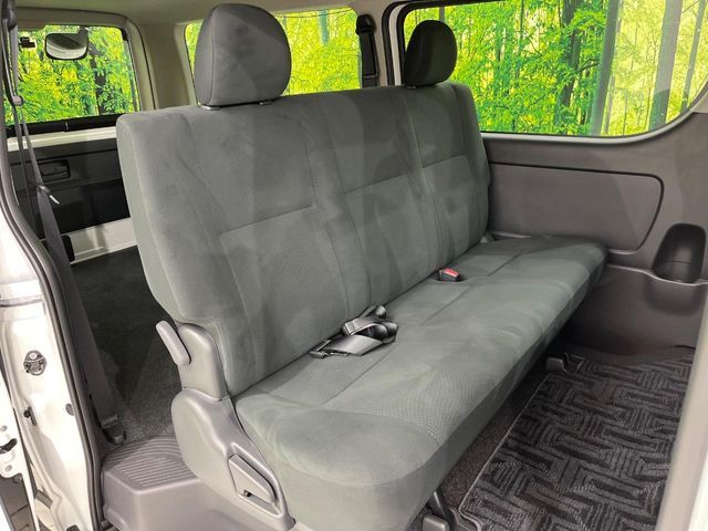 TOYOTA HIACE van 4WD 2025