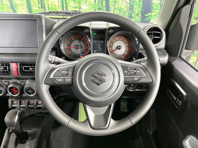 SUZUKI JIMNY NOMADE 2025