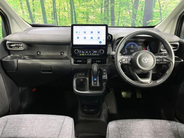 TOYOTA SIENTA HYBRID 2025