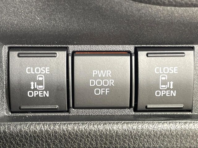 TOYOTA SIENTA HYBRID 2025