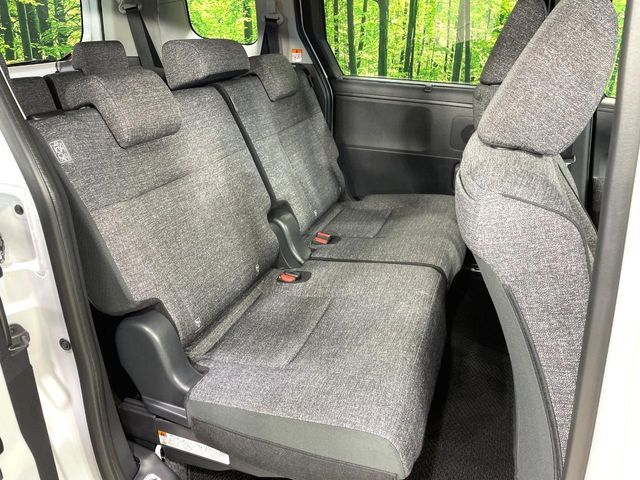 TOYOTA SIENTA HYBRID 2025