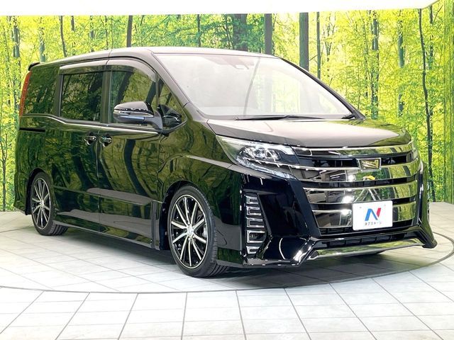 TOYOTA NOAH 2017