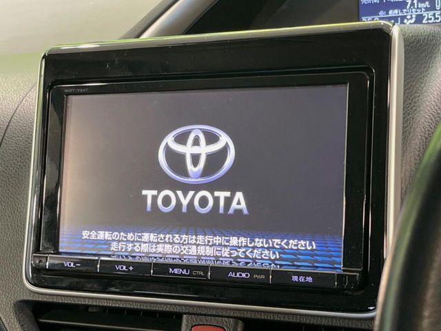 TOYOTA VOXY 2015