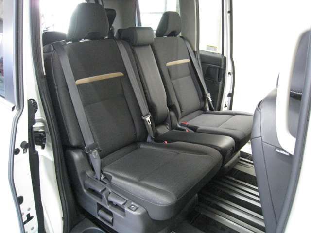 NISSAN SERENA  WG 4WD 2023