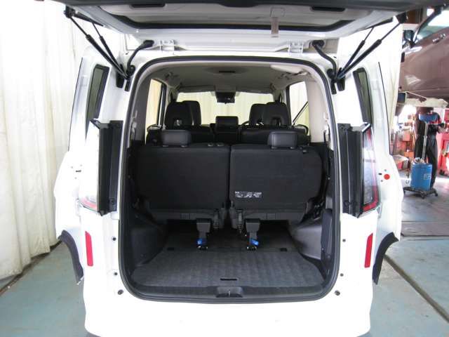 NISSAN SERENA  WG 4WD 2023