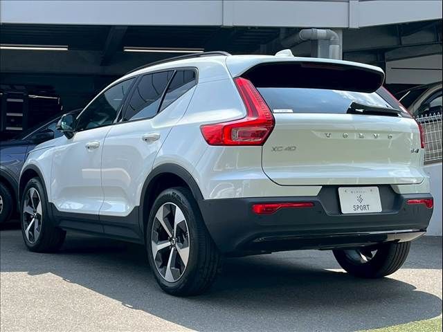 VOLVO VOLVO XC40 2022