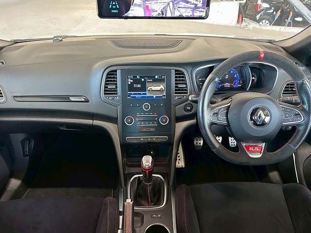 RENAULT RENAULT MEGANE hatchback 2020