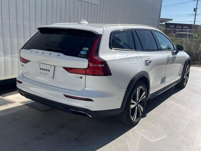 VOLVO VOLVO V60 CROSS COUNTRY 2021