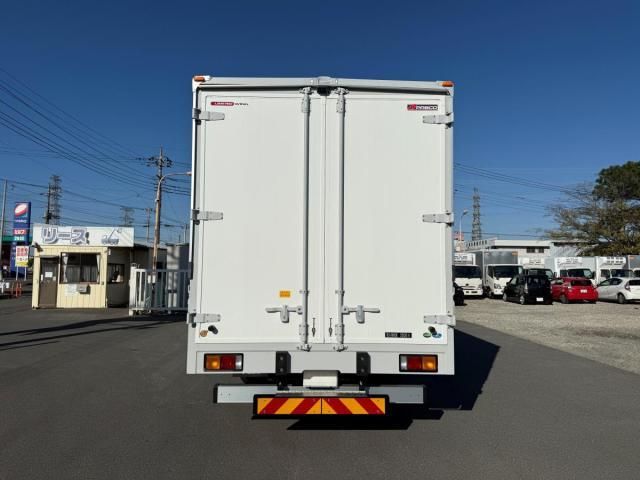 MITSUBISHI FUSOU FIGHTER 2025