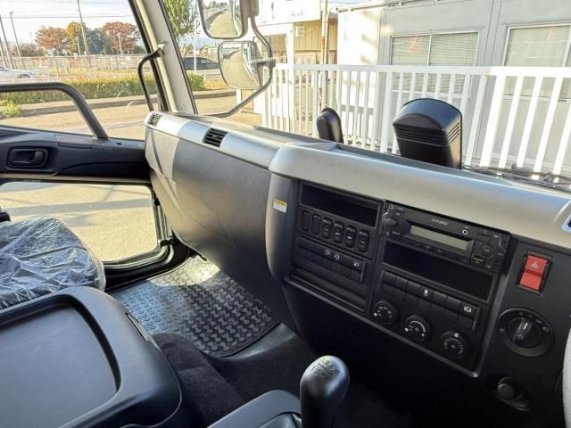 MITSUBISHI FUSOU FIGHTER 2025