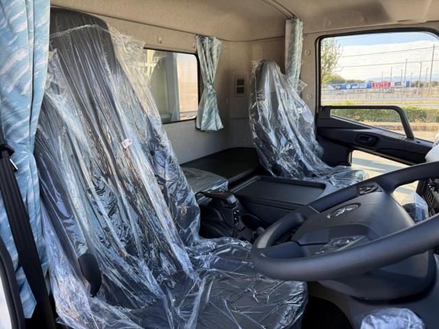 MITSUBISHI FUSOU FIGHTER 2025