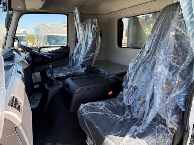 MITSUBISHI FUSOU FIGHTER 2025