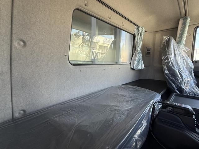 MITSUBISHI FUSOU FIGHTER 2025