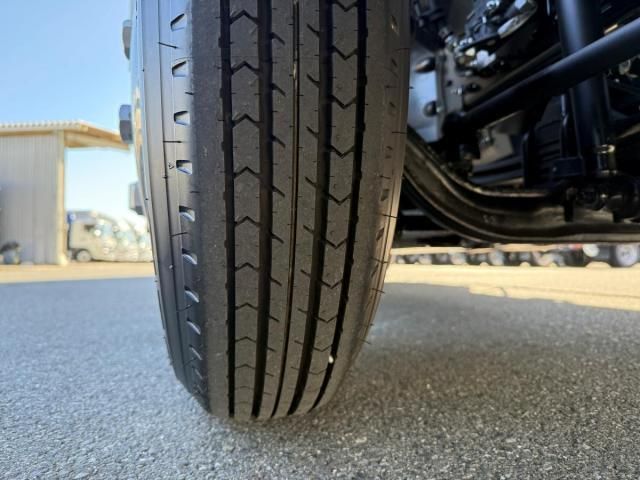 MITSUBISHI FUSOU FIGHTER 2025