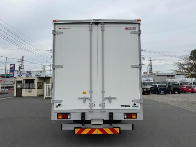 MITSUBISHI FUSOU FIGHTER 2025