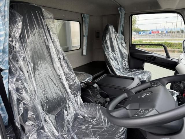 MITSUBISHI FUSOU FIGHTER 2025