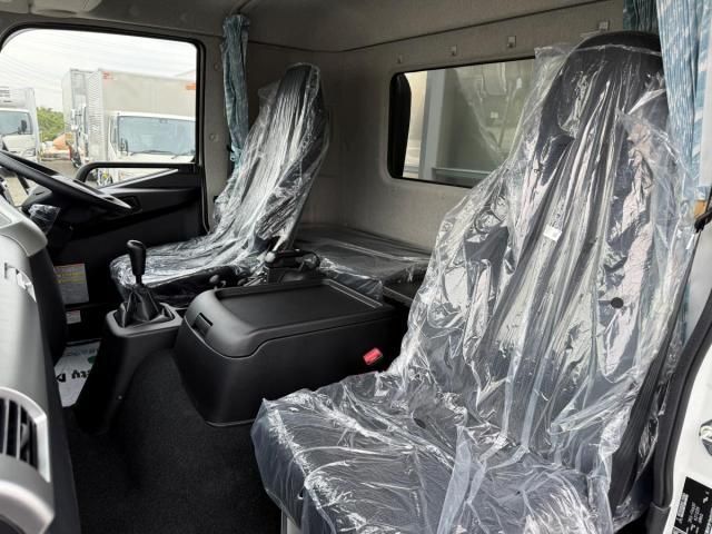 MITSUBISHI FUSOU FIGHTER 2025