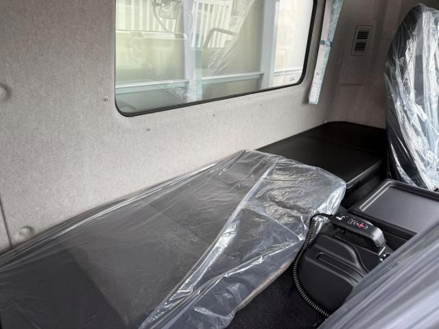 MITSUBISHI FUSOU FIGHTER 2025