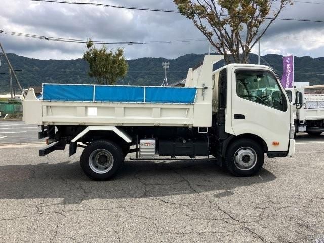 HINO DUTRO 2023