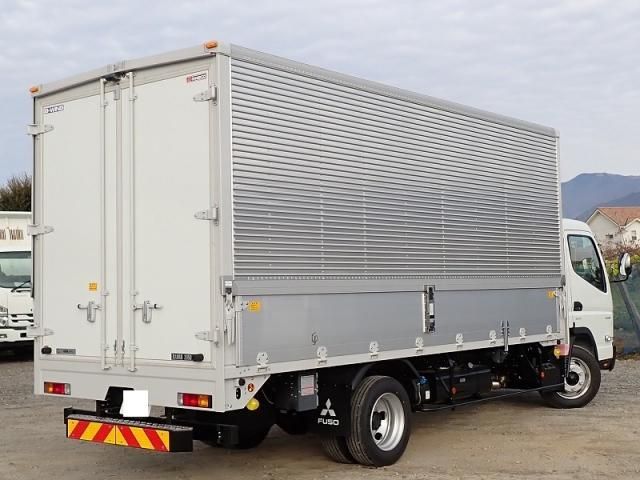 MITSUBISHI CANTER 2024