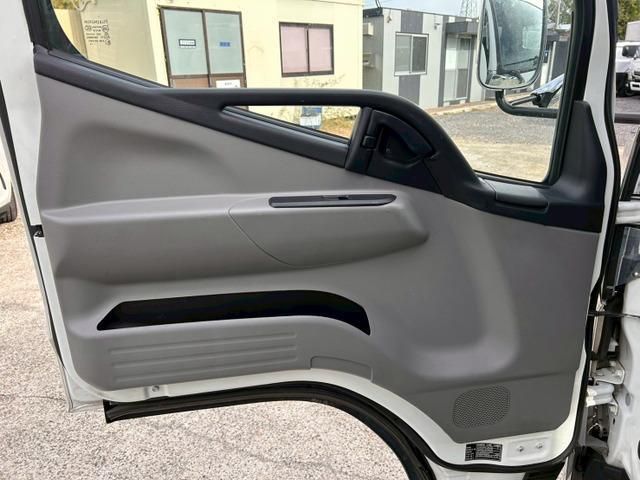 MITSUBISHI CANTER 2018