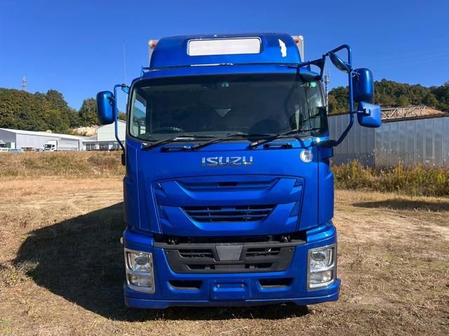 ISUZU GIGA 2018