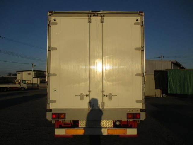 ISUZU FORWARD 2011