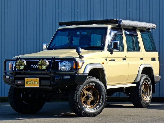 TOYOTA LANDCRUISER van 2015