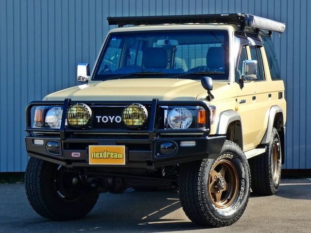 TOYOTA LANDCRUISER van 2015