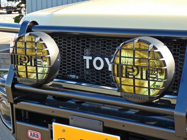 TOYOTA LANDCRUISER van 2015