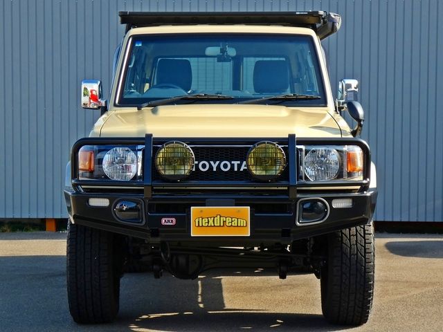 TOYOTA LANDCRUISER van 2015