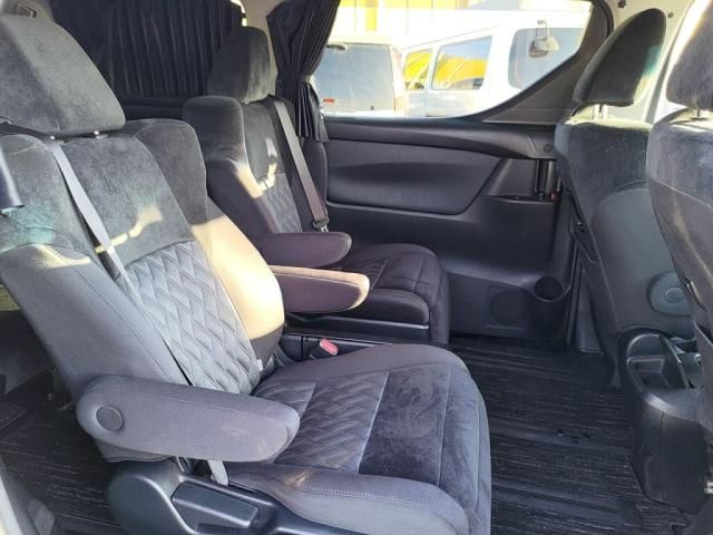 TOYOTA VELLFIRE 2019