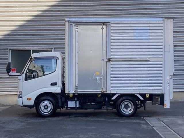TOYOTA DYNA 2020