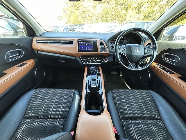 HONDA VEZEL HYBRID 2016