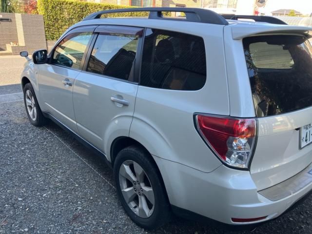 SUBARU FORESTER 2010