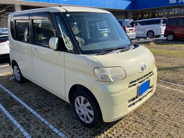 DAIHATSU TANTO 2011