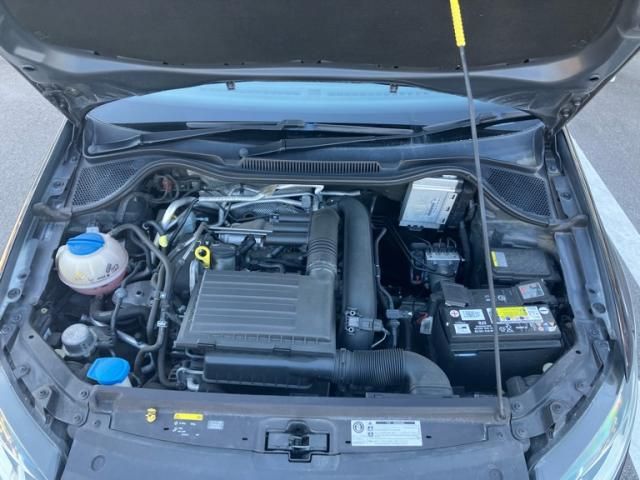 VOLKSWAGEN VOLKSWAGEN POLO 2015