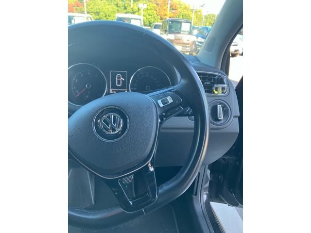 VOLKSWAGEN VOLKSWAGEN POLO 2015