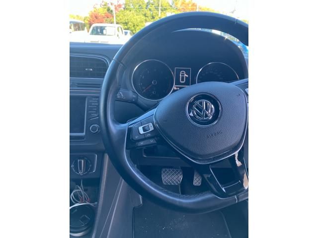 VOLKSWAGEN VOLKSWAGEN POLO 2015
