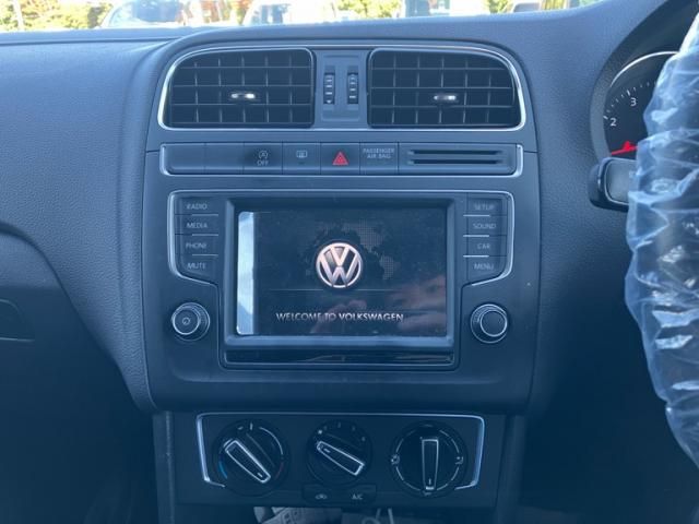 VOLKSWAGEN VOLKSWAGEN POLO 2015