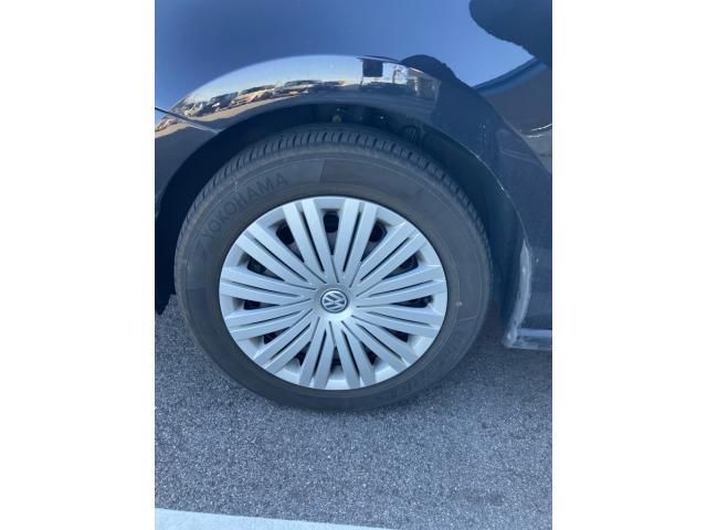 VOLKSWAGEN VOLKSWAGEN POLO 2015