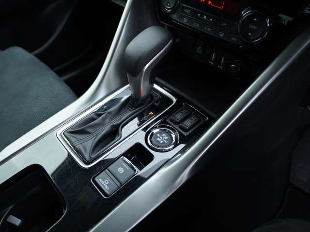 MITSUBISHI ECLIPSE CROSS 4WD 2024